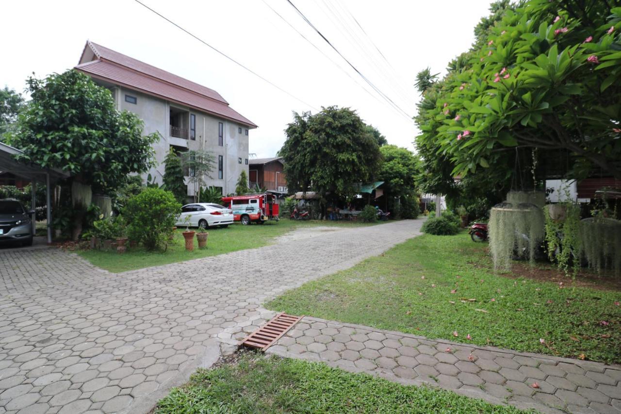 Gongkaew Huenkum Hotel Chiang Mai Luaran gambar