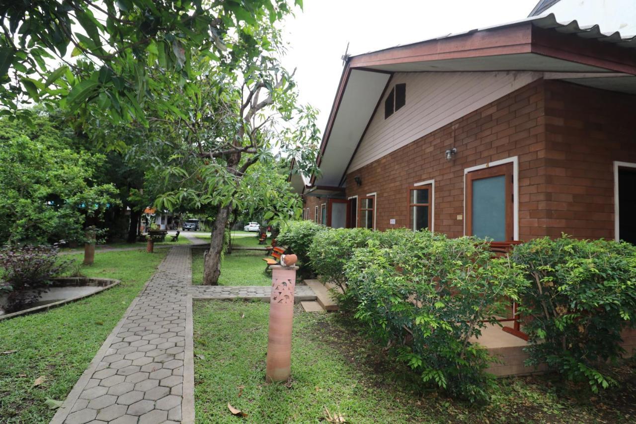 Gongkaew Huenkum Hotel Chiang Mai Luaran gambar